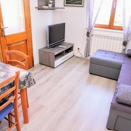 Apartment Stefica Црвени-Врх Экстерьер фото