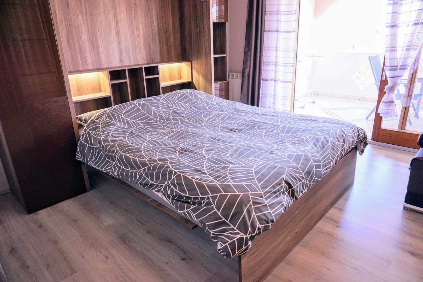 Apartment Stefica Црвени-Врх Экстерьер фото
