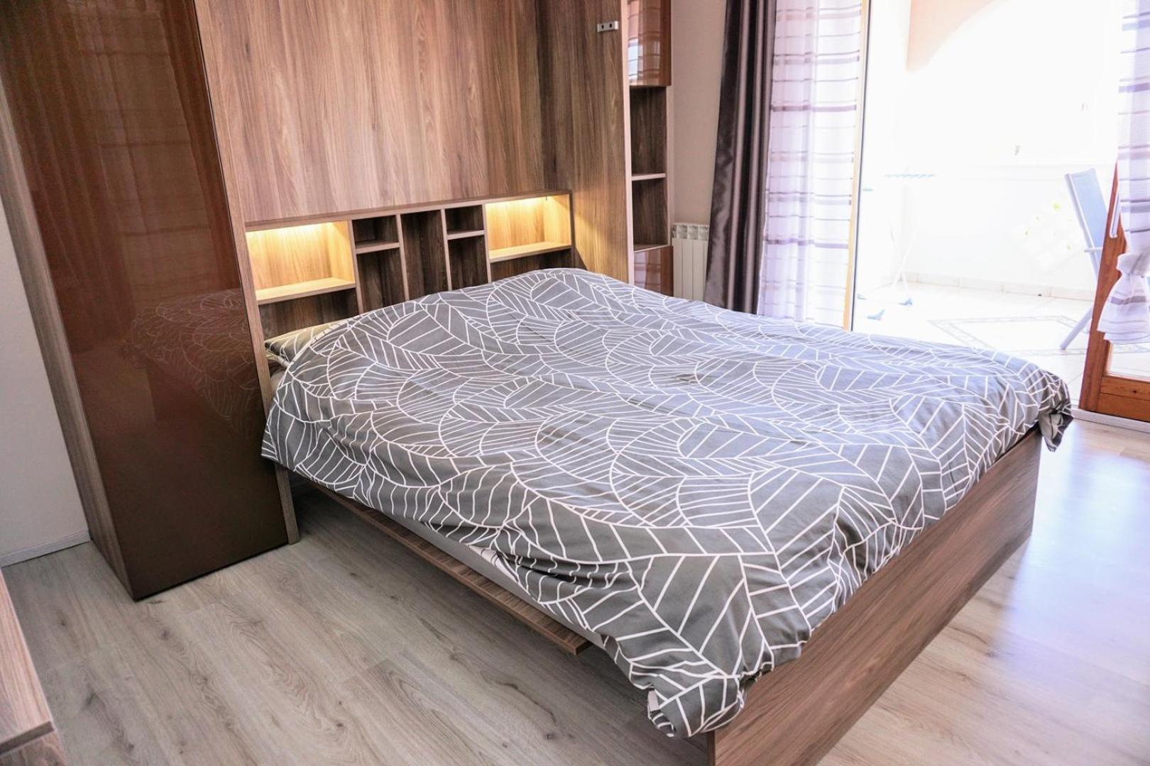 Apartment Stefica Црвени-Врх Экстерьер фото
