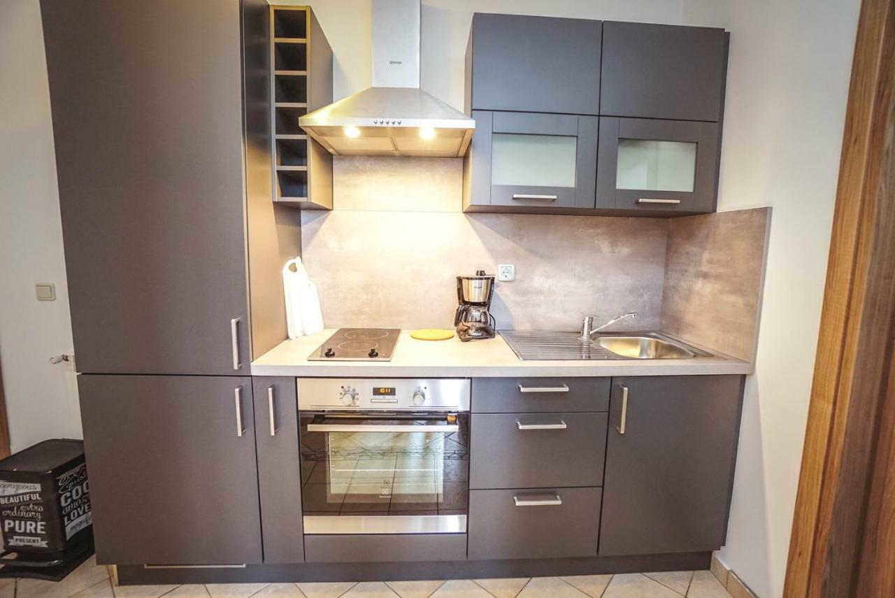 Apartment Stefica Црвени-Врх Экстерьер фото