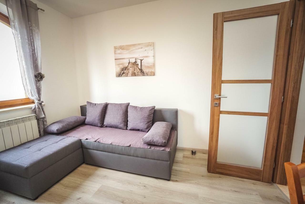 Apartment Stefica Црвени-Врх Экстерьер фото
